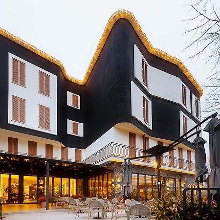 Отель Park Plazza Корча Экстерьер фото